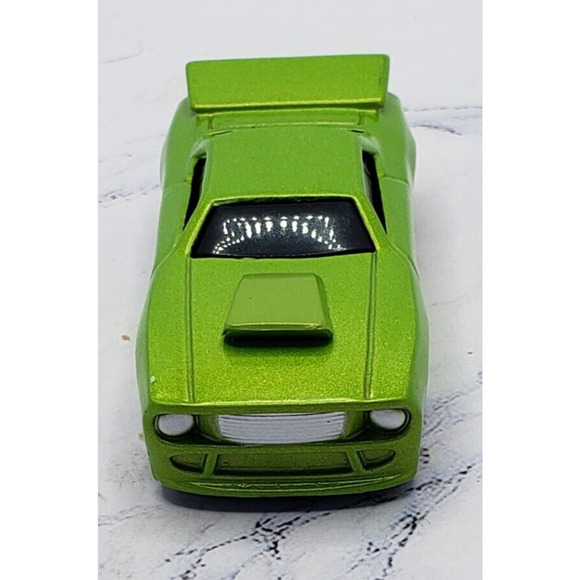 Maisto Slayer Diecast Green Metal 1/64th Scale Car - Picture 2 of 6